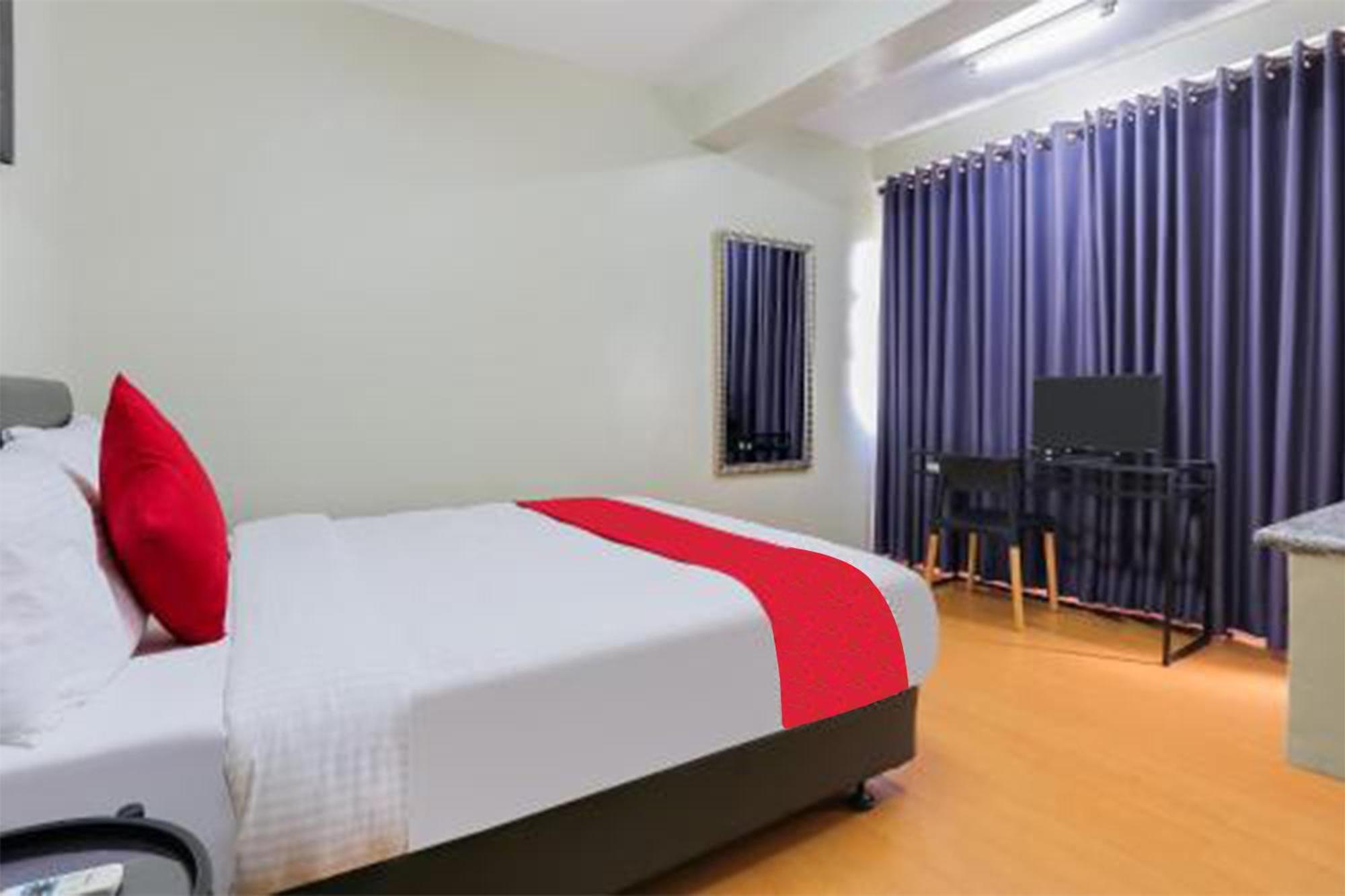 Anglo Residences Manila Кесон-Сити Экстерьер фото